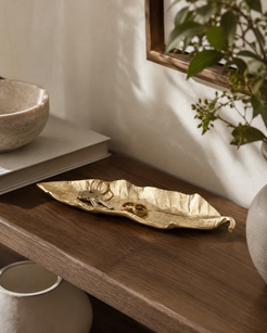 Handcrafted Leaf Centerpiece (Gold Finish)