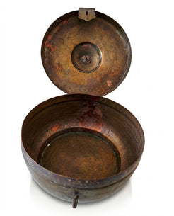 Antique Handcrafted Brass Kudda Box with Ring Handle & Latch (25x16 cm)
